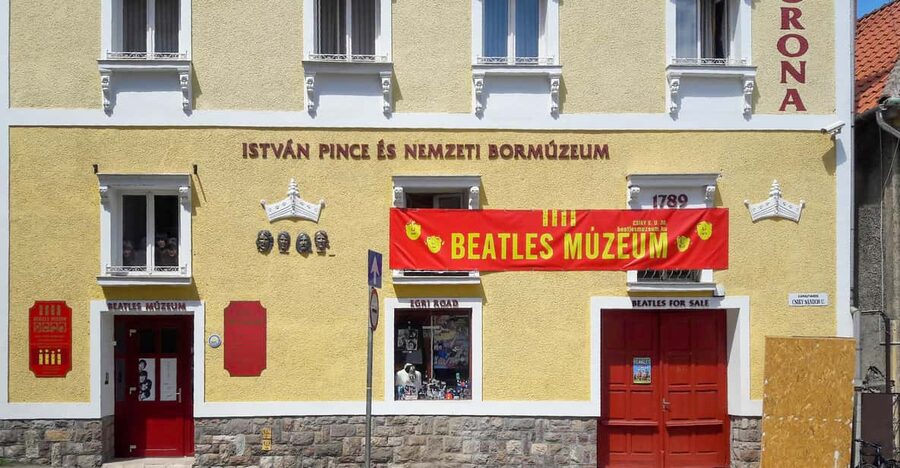 EGRI ROAD BEATLES MUSEUM - Examining rare memorabilia and period objects