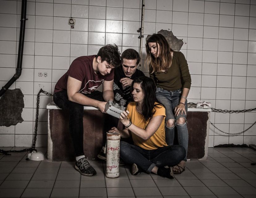 Escape Rooms by PanIQ Room in Budapest - Sets, props, and the question of decoration