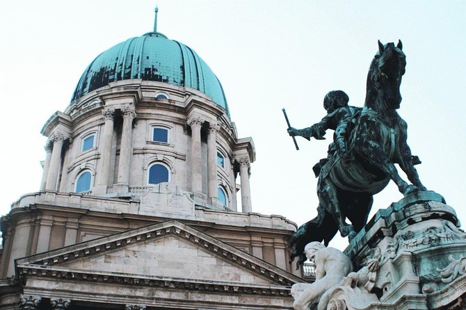 Exclusive Budapest City Tour by Luxury Car - Half Day - A private start in Budapest
