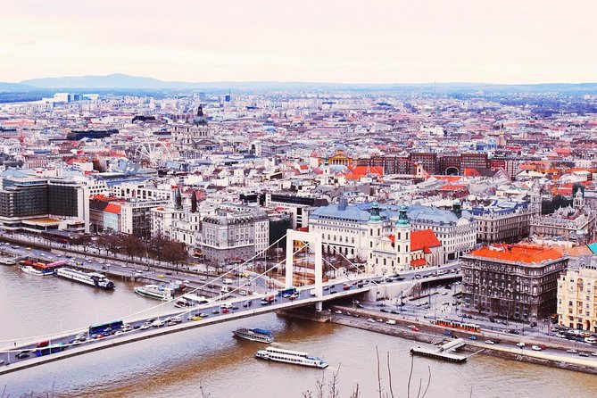 Exclusive Budapest City Tour by Luxury Car - Half Day - Why the private format costs $314.25