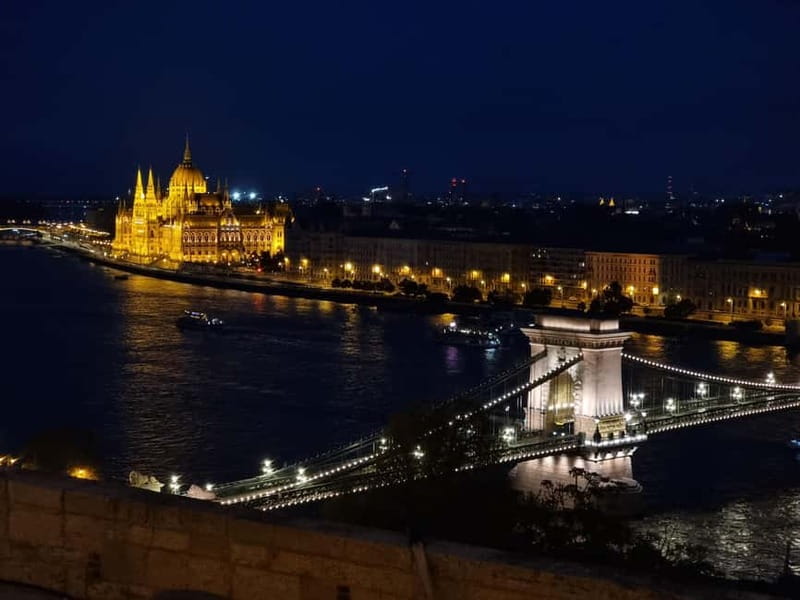 FoolsCode: EscapeRoom/Sightseeing tour with Actor Tourguide - The actor guide makes the difference