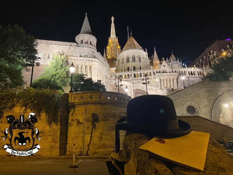 FoolsCode: EscapeRoom/Sightseeing tour with Actor Tourguide - Following clues through the castle district