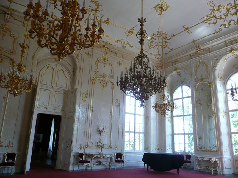 From Budapest: Gödöllő Royal Sissi Guided Tour - Language, group size, and accessibility