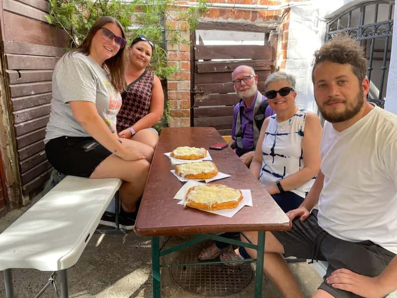 From Budapest: Szentendre Day Trip with Street Food - From Batthyány tér to Szentendre by train