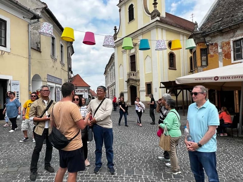 From Budapest: Szentendre Day Trip with Street Food - What the guide adds to the experience