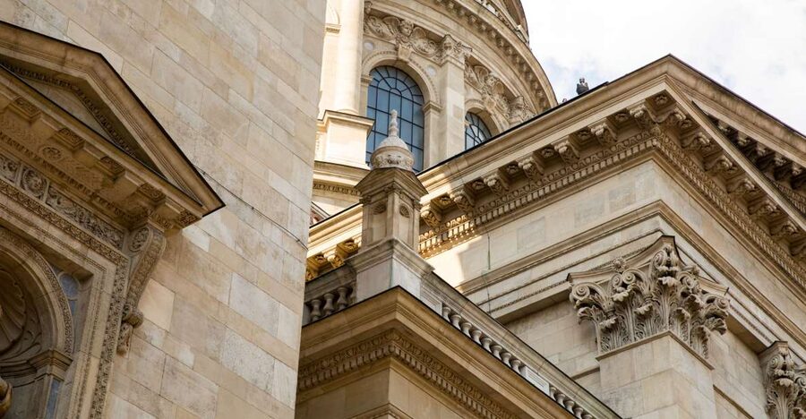 Full Day Budapest City Tour with Lunch, Wine & Dessert - A full day that mixes Budapest’s sights and table