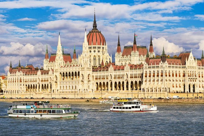 Full Day Private Budapest City Tour With Lunch and Cruise option - A smart first look at Budapest