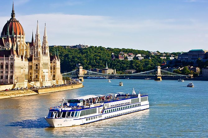 Full Day Private Budapest City Tour With Lunch and Cruise option - St. Stephen’s Basilica and Pest’s grand center