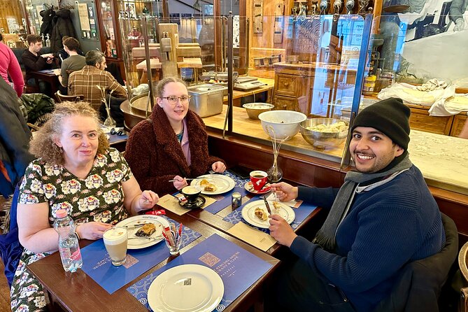 Guilty pleasures - A Budapest Dessert & Coffee House Tour - Chimney cake, Budapest’s playful classic