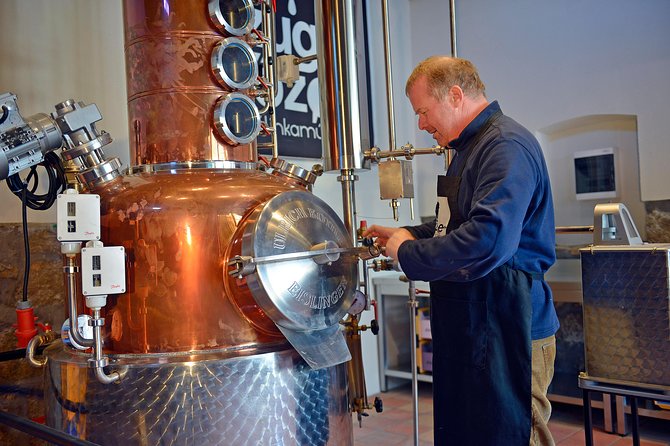 Hungarian pálinka distillery visit and tasting - Who should book this experience