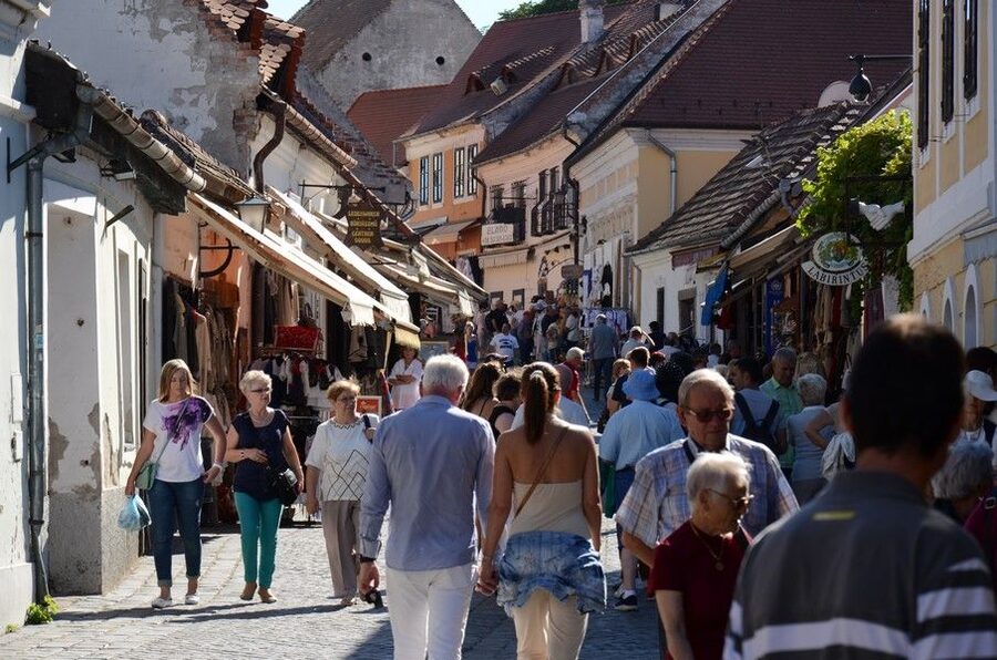 Hungary: Full-Day Private Danube Bend Tour - Five things to know before you book