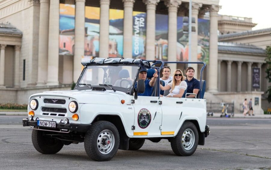 Iconic Budapest tour with Classic Russian Jeep and G-Wagon - Why a Jeep works well in Budapest