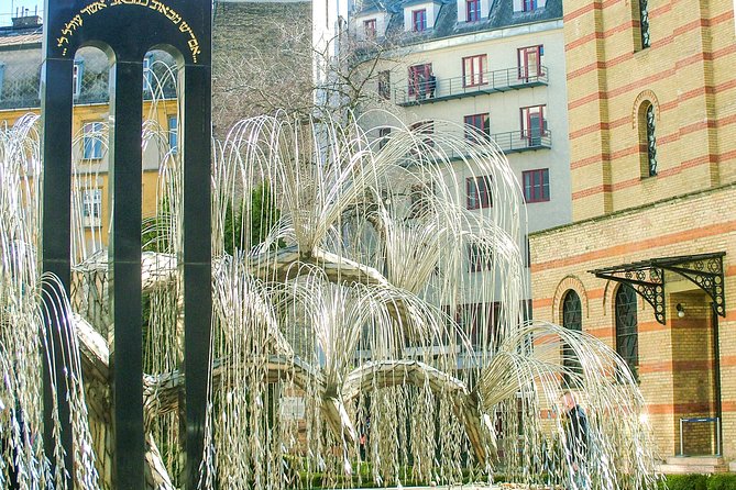 Jewish Heritage / Full tour - The German Invasion memorial and public memory