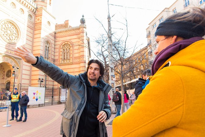 Jewish Heritage in Hungary with a Historian - Starting at Erzsébet tér and meeting Budapest’s public face