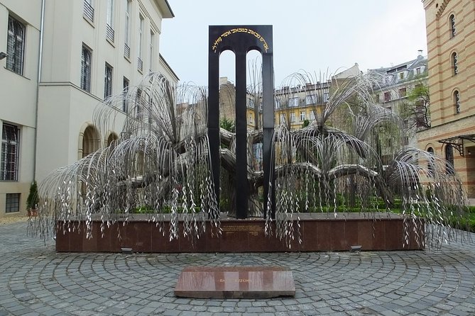 Jewish Heritage in Hungary with a Historian - The Great Synagogue on Dohány Street