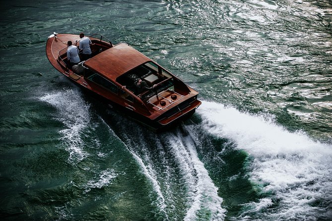 Luxurious, private day cruise with a waterlimousine to Szentendre - A private view of Budapest from the Danube
