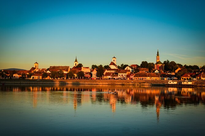 Luxurious, private day cruise with a waterlimousine to Szentendre - What the water limousine is really like