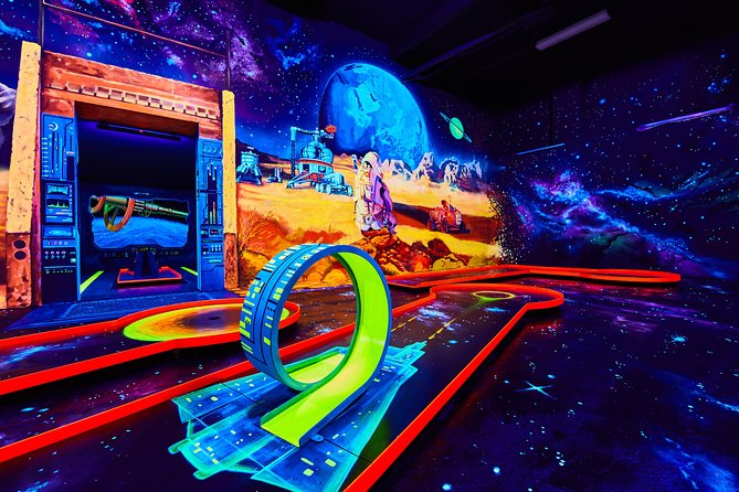 Neonis - 3D Blacklight Minigolf - A colorful change from Budapest sightseeing