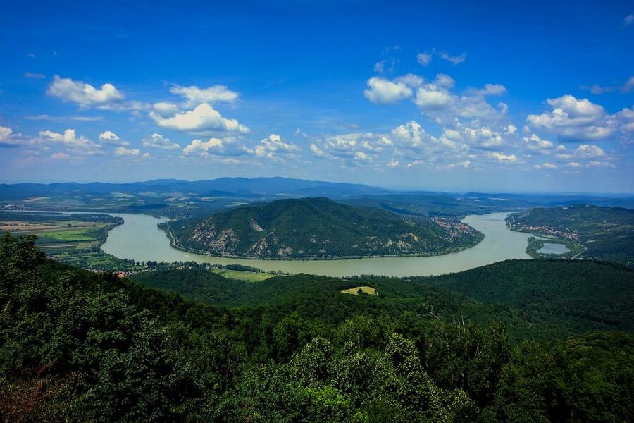 One Day Wonder Hike - The Essence of the Danube Bend - The one-hour ride from Budapest to Dömös