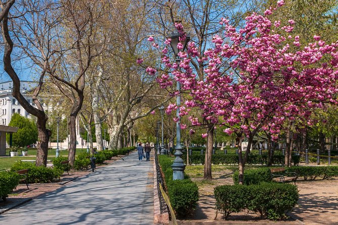 Orientation walk in Budapest - Why the walking format works