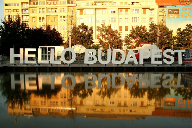 Orientation walk in Budapest - St. Stephen’s Basilica and the central Pest setting