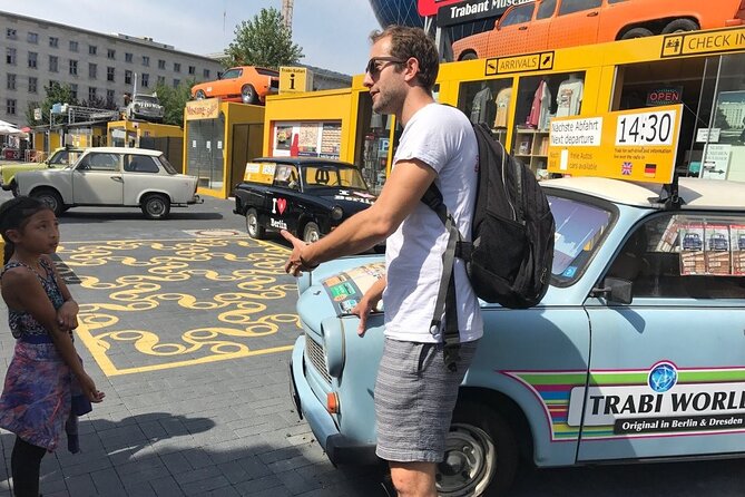Original Budapest Alternative Street Art & Jewish Tour - Andrássy Avenue and the move toward the 7th District