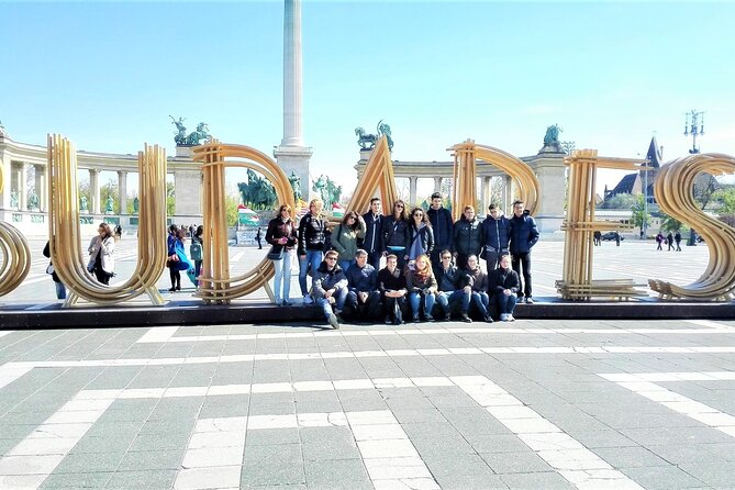 Original Budapest Alternative Street Art & Jewish Tour - Színes Város and the meaning behind the murals