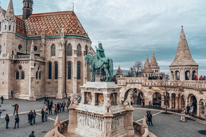Original Budapest Walking Tour - Crossing the Chain Bridge toward Buda