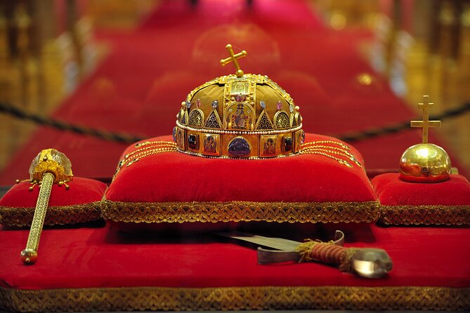 Parliament Tour in Budapest with Audio Guide - Audio guide or live guide?