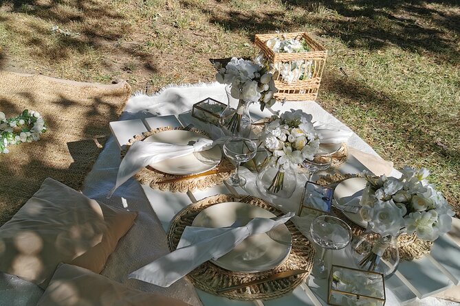 Picnics experience in Hungary - Choosing between the tapas, fruit, and vegetarian boxes