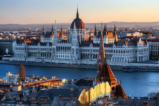 Private 4-hours City Tour of Budapest with private guide and Hotel Pick-up - St. Stephen’s Basilica in 15 minutes