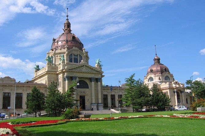 Private 4-hours City Tour of Budapest with private guide and Hotel Pick-up - The Hungarian State Opera House in 15 minutes