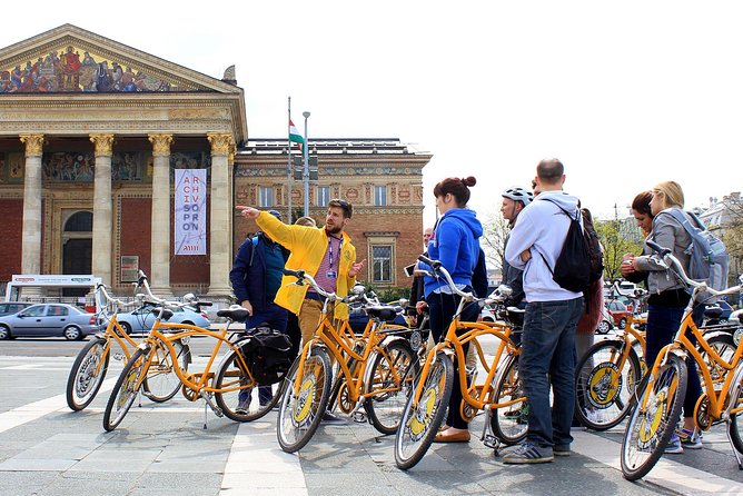 Private Budapest Bike Tour with Cafe Stop - Crossing into Buda and climbing to the Castle District