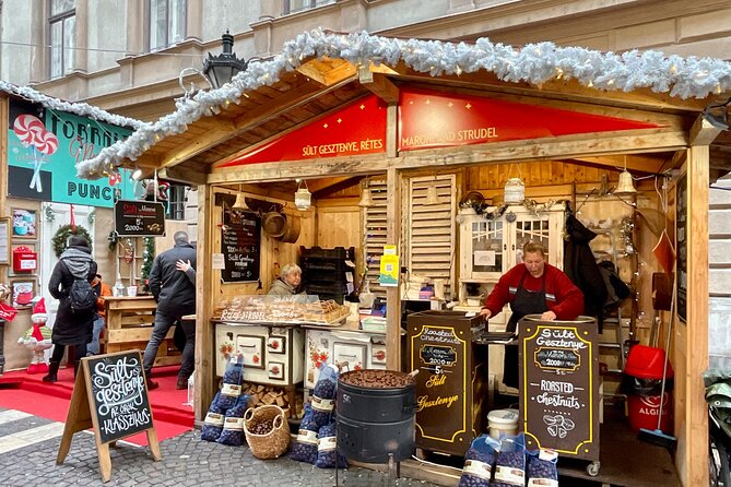Private Budapest Christmas Market Tour with Chimney Cake & Mulled Wine - Who should book this private walk