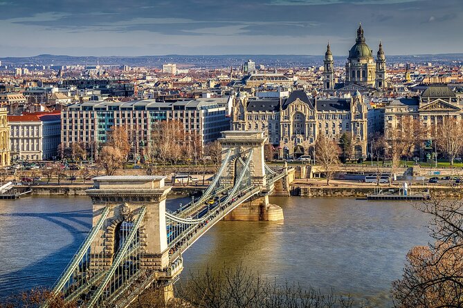 Private Budapest Sightseeing Tour: Royal Castle, Heroes Square, Chain Bridge - A fast introduction to both sides of Budapest