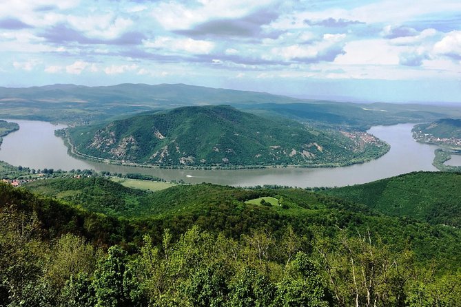 Private Danube Bend Experience with a comfortable air conditioned car - The guides are central to the experience