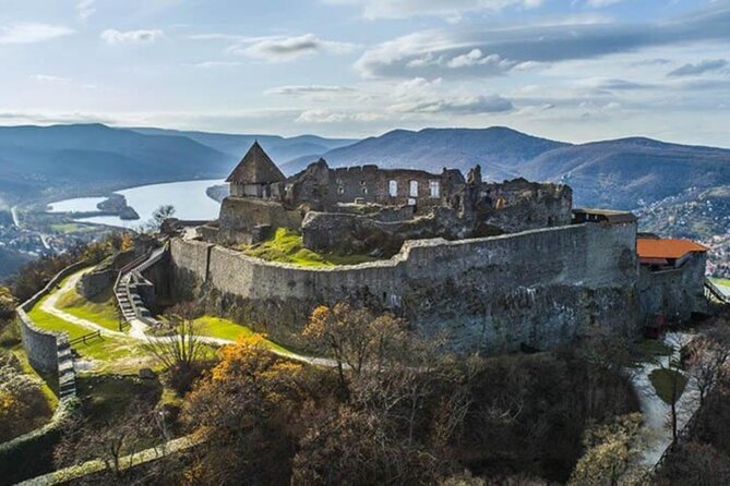 Private Danube Bend Visegrad and Szentendre Tour With Transport - Why the Danube Bend makes a good half-day escape