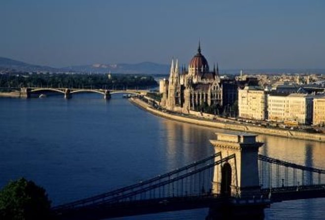 Private Danube Sightseeing Cruise in Budapest - Key points to know before booking