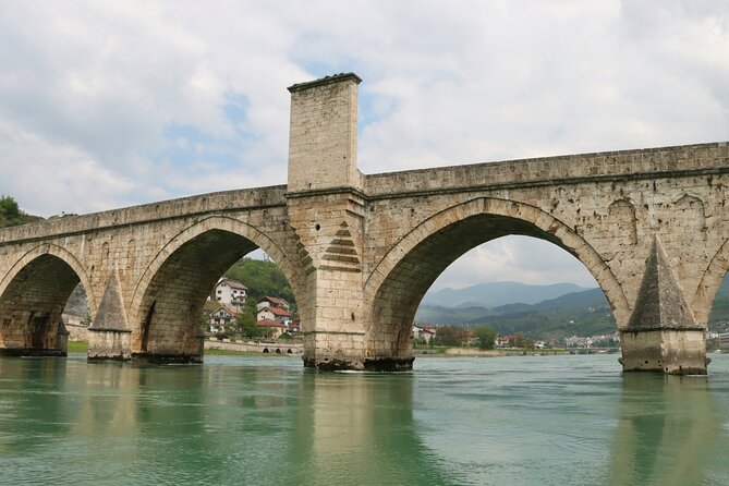 Private day trip: Budapest to Szentendre, Visegrad and Esztergom - Driver support versus full guiding