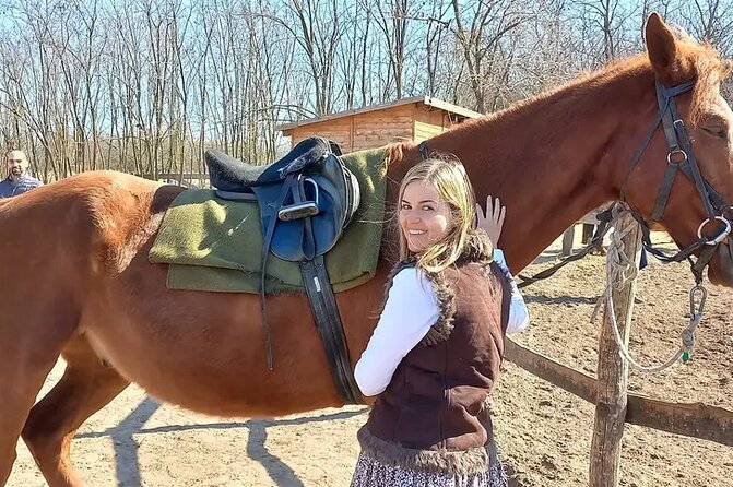 Private Horse Riding near Budapest with transport - Sorting out the timing