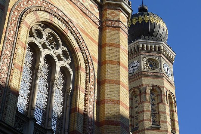 Private Jewish Heritage Tour including Hotel Pickup - The 2.5-hour Essential Tour: adding old Pest