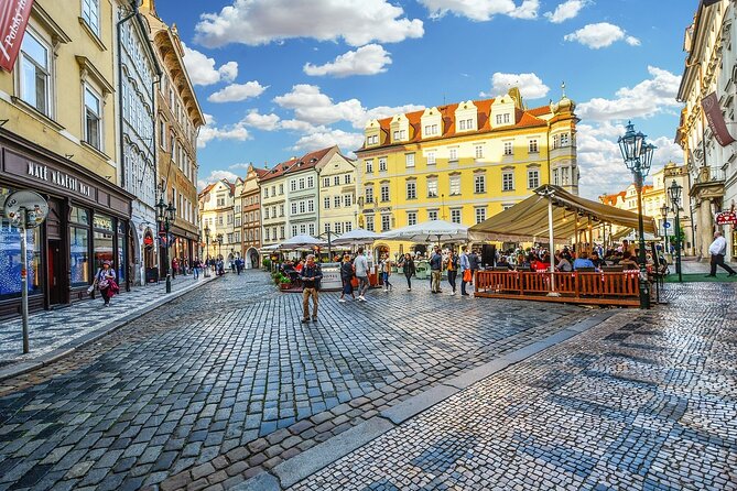 Private Transfer from Budapest to Prague with 2 hours for sightseeing - Your driver and the limits of the service