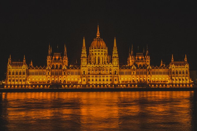 Private Transfer from Vienna to Budapest or Budapest to Vienna - What the vehicle and onboard service mean for you