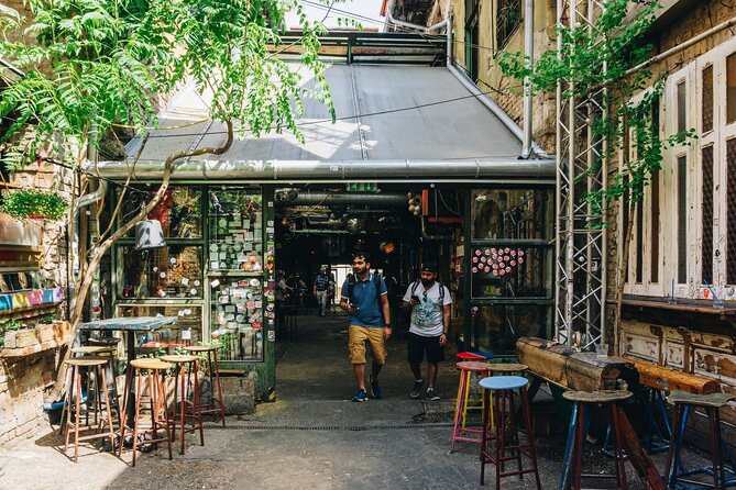 Private Walking Tour in The Jewish District Budapest - What this private Jewish Quarter walk is really about