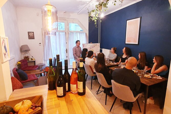 Private Wine Tasting in Budapest - The first glasses: grapes, regions, and Hungarian wine history