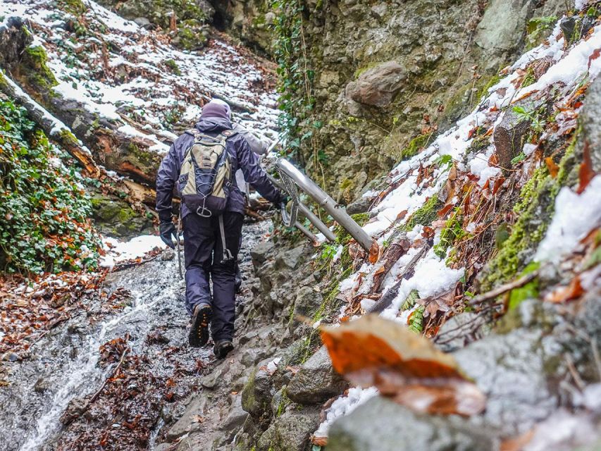 Ram Gorge Hiking Adventure - Leaving Budapest for Dömös
