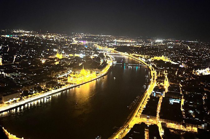 Sightseeing flight over Budapest - Sunset Flights and Special Occasions