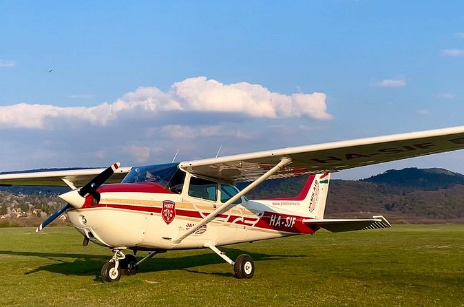 Sightseeing flight over Budapest - Private Space, Simple Meeting Details
