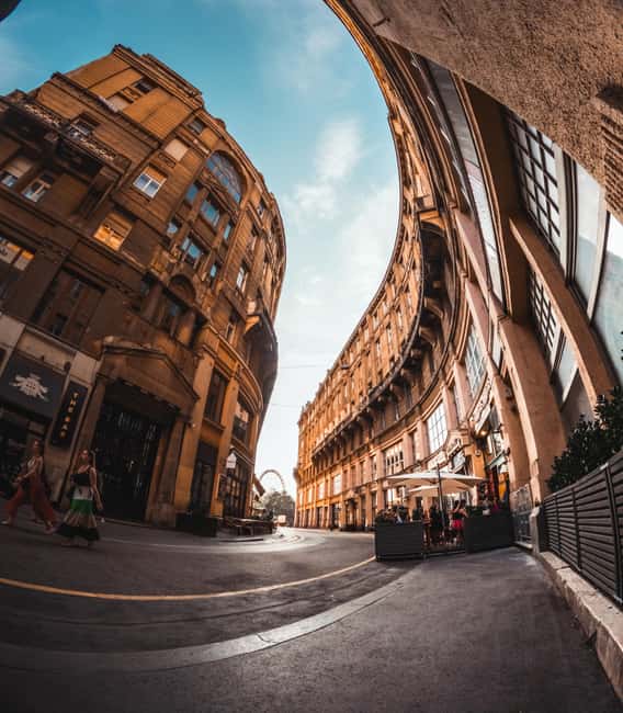 Street photography with your smartphone, tour of Budapest - Why this Budapest photo tour is different