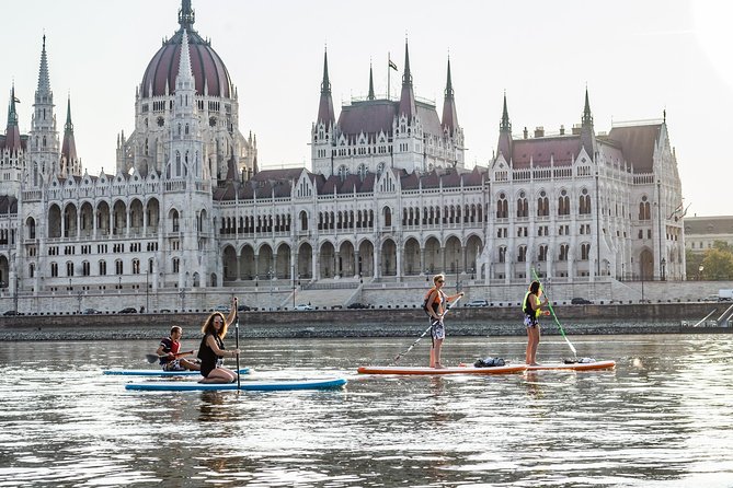 Sunrise SUP to the heart of Budapest - Buda Castle and the royal hill